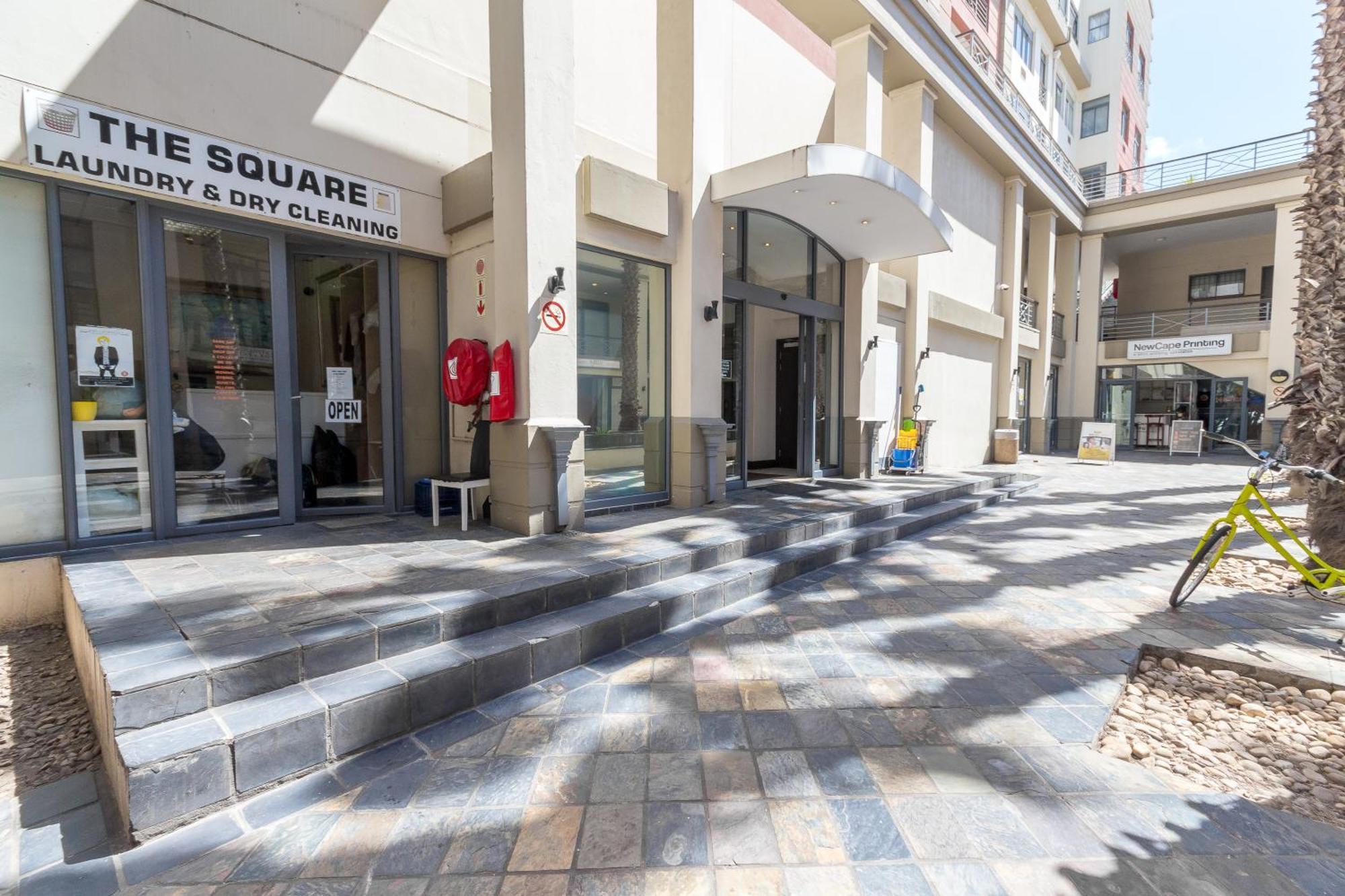 The Square 135- Studio With Free Parking, Pool & Gym Access Apartment Cape Town Exterior photo