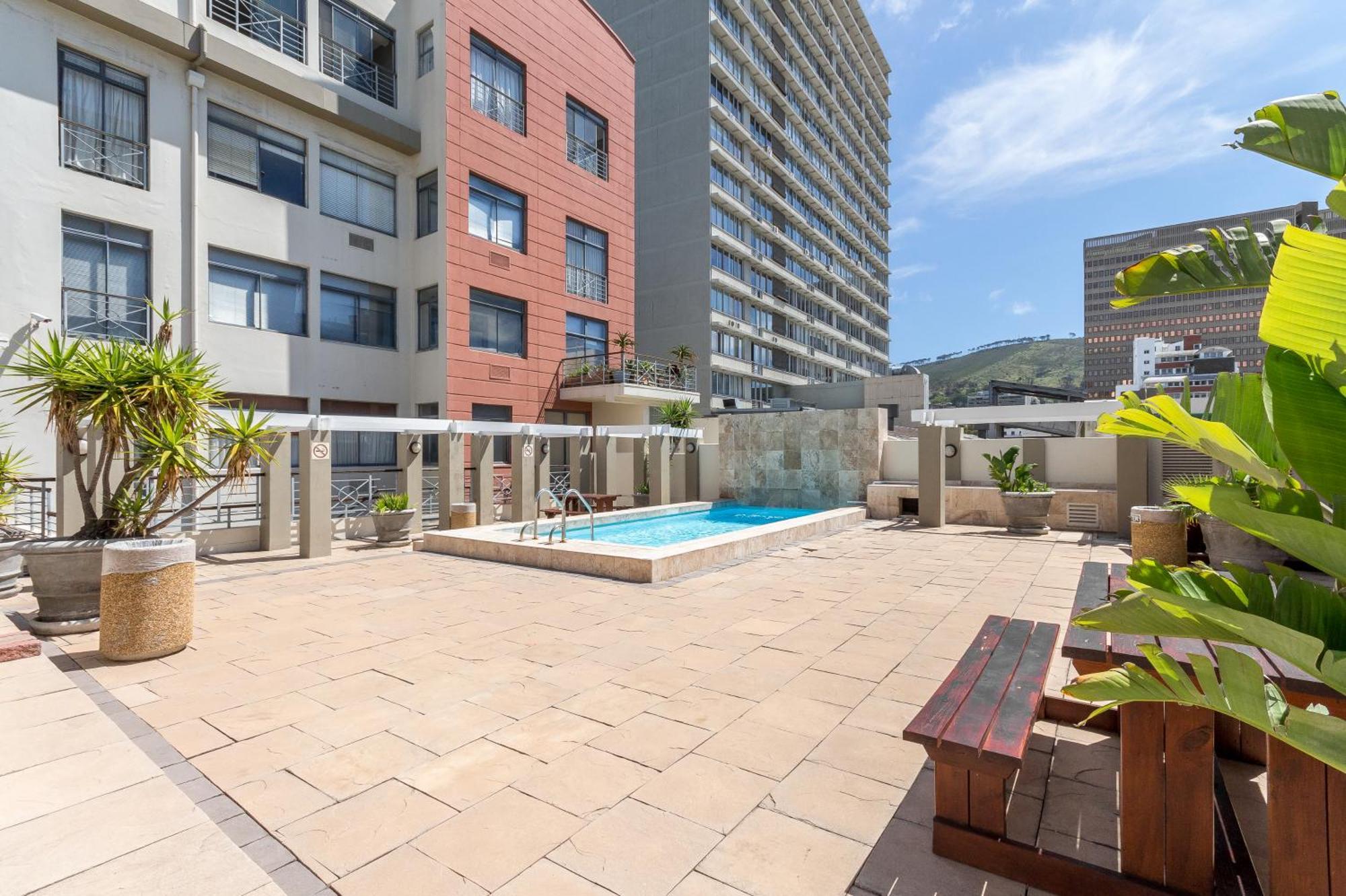 The Square 135- Studio With Free Parking, Pool & Gym Access Apartment Cape Town Exterior photo