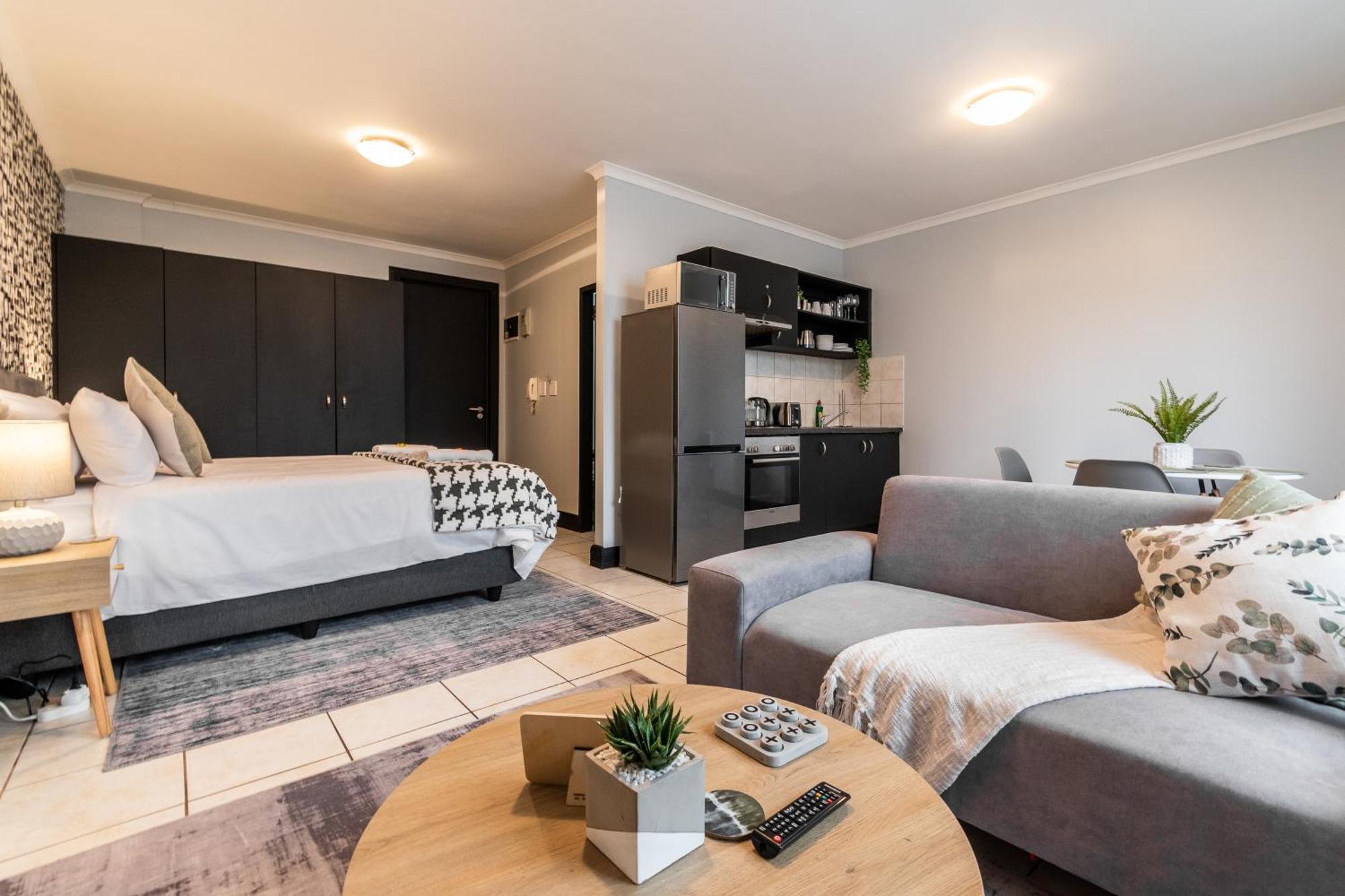 The Square 135- Studio With Free Parking, Pool & Gym Access Apartment Cape Town Exterior photo