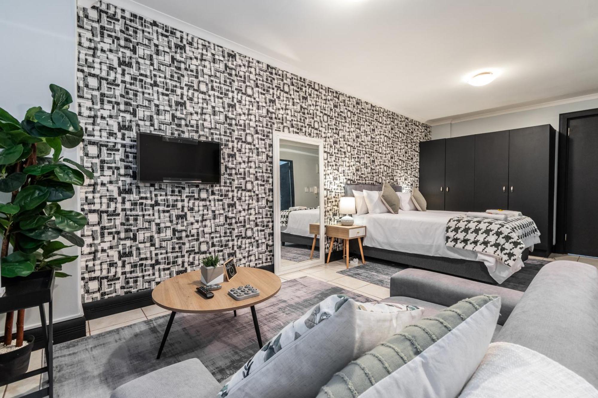 The Square 135- Studio With Free Parking, Pool & Gym Access Apartment Cape Town Exterior photo