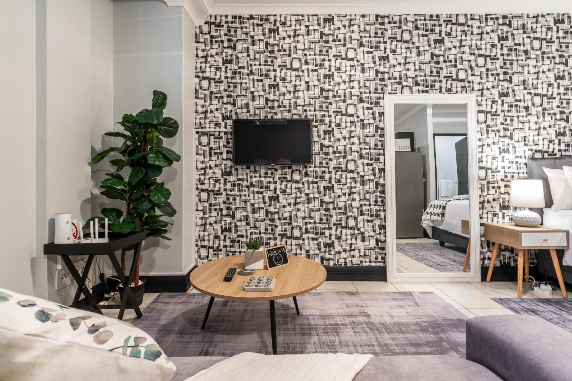 The Square 135- Studio With Free Parking, Pool & Gym Access Apartment Cape Town Exterior photo