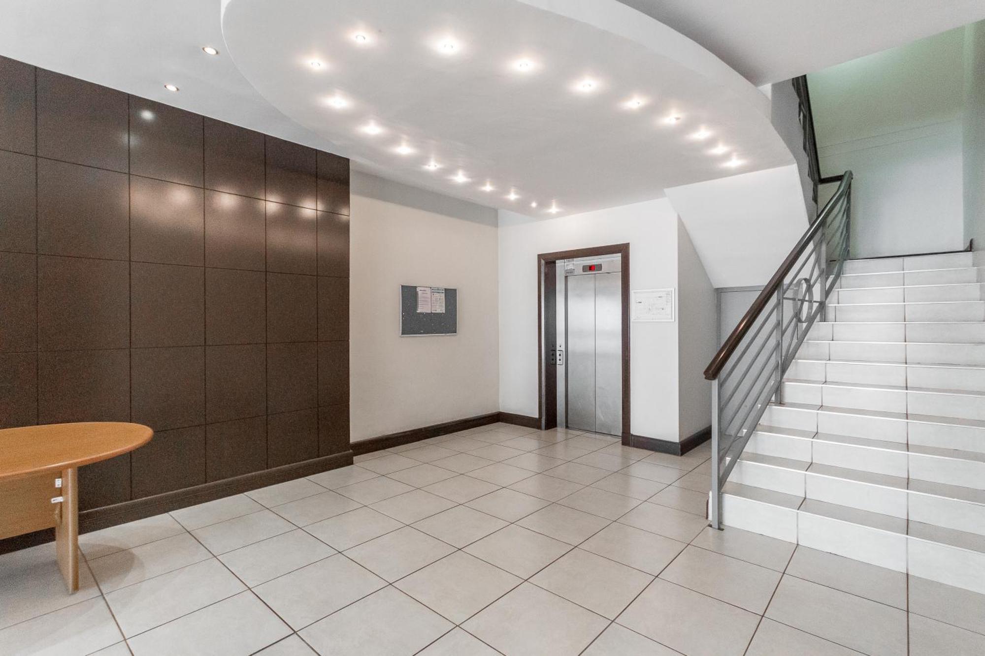 The Square 135- Studio With Free Parking, Pool & Gym Access Apartment Cape Town Exterior photo