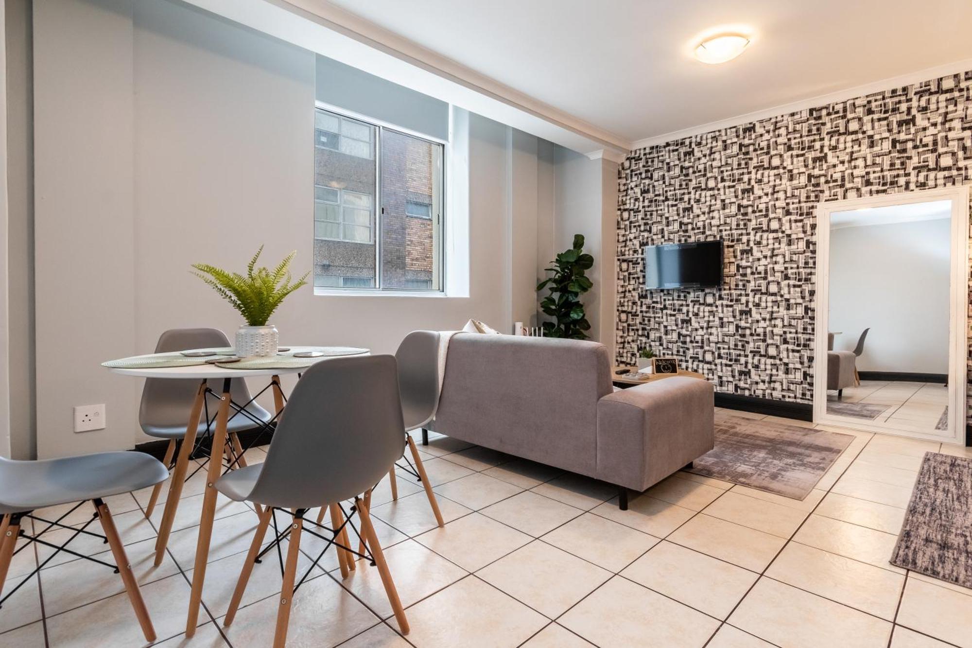 The Square 135- Studio With Free Parking, Pool & Gym Access Apartment Cape Town Exterior photo